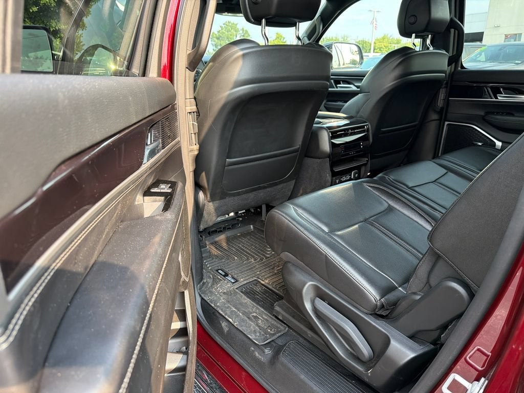 2024 Jeep Wagoneer Base