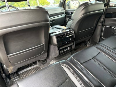 2024 Jeep Wagoneer Base
