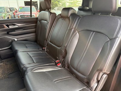 2024 Jeep Wagoneer Base