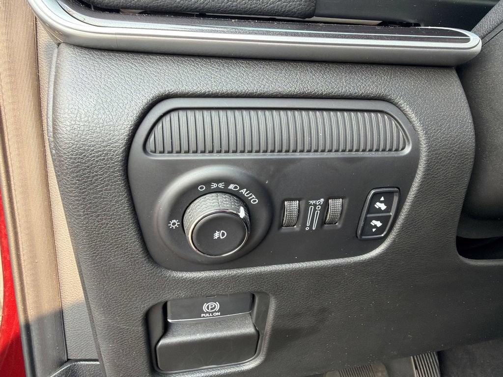 2024 Jeep Wagoneer Base