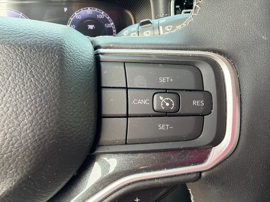 2024 Jeep Wagoneer Base