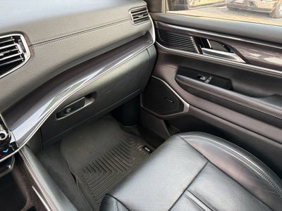 2024 Jeep Wagoneer Base