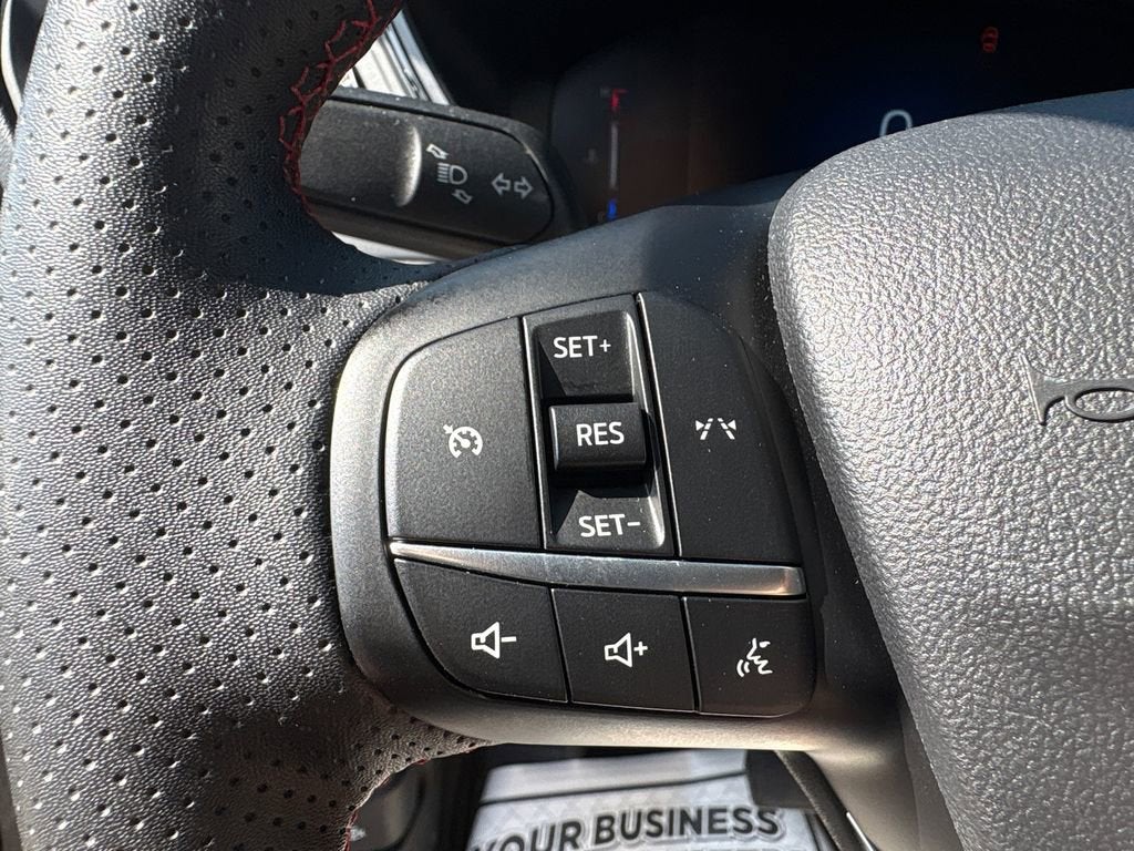 2025 Ford Escape ST-Line Select