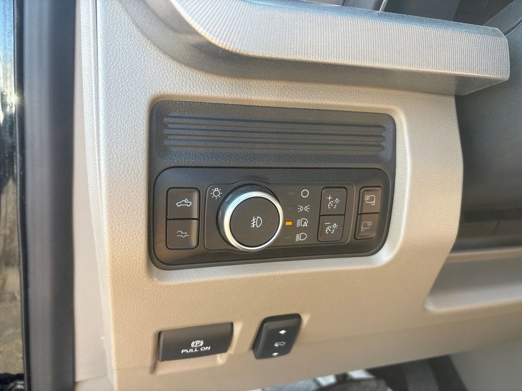 2025 Ford Super Duty F-250 SRW XL