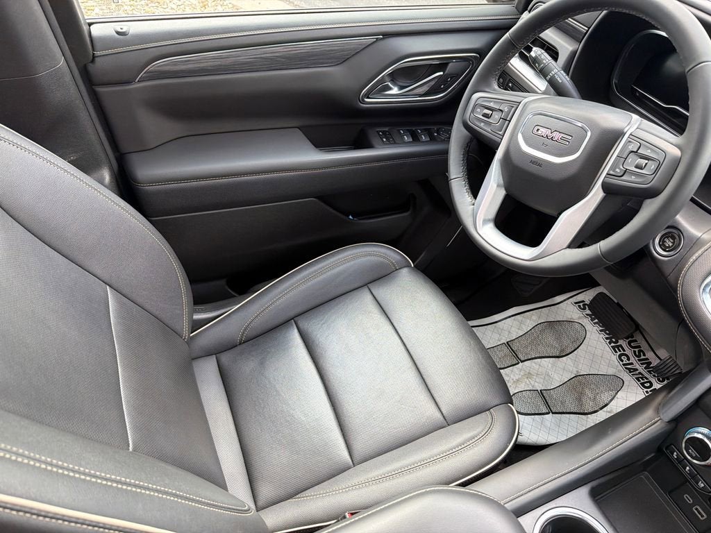 2023 GMC Yukon XL SLT