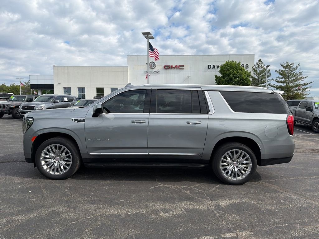 2023 GMC Yukon XL SLT