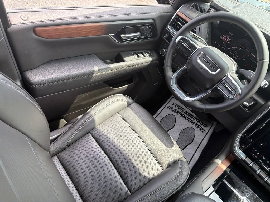 2025 GMC Yukon XL Denali