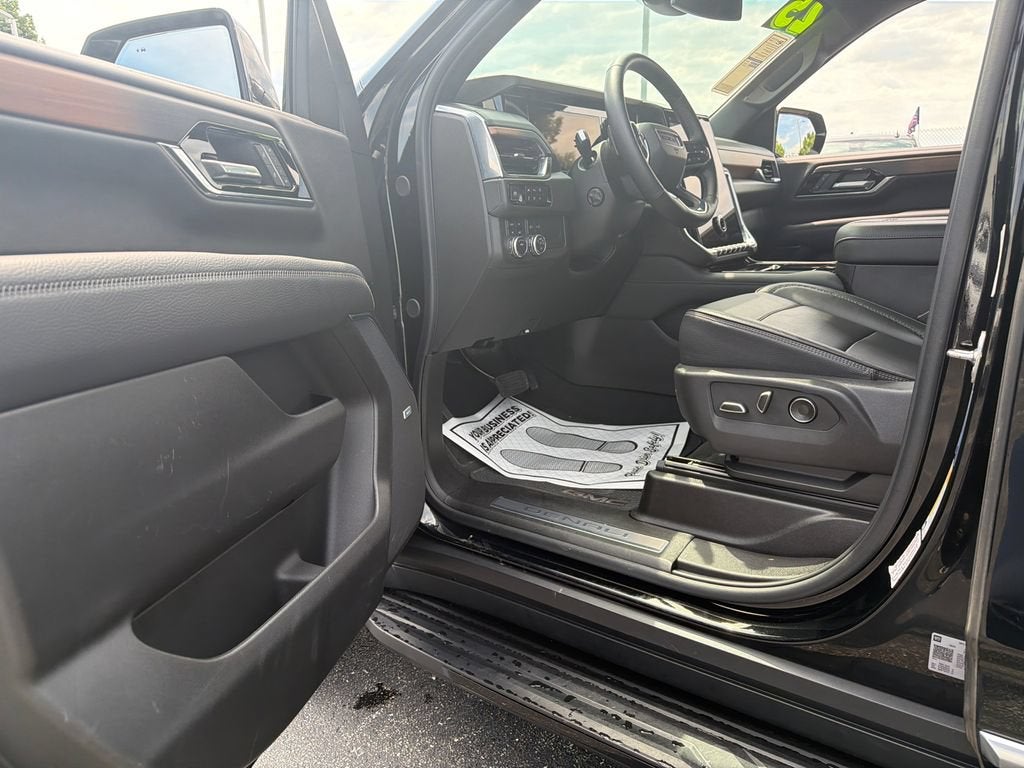 2025 GMC Yukon XL Denali