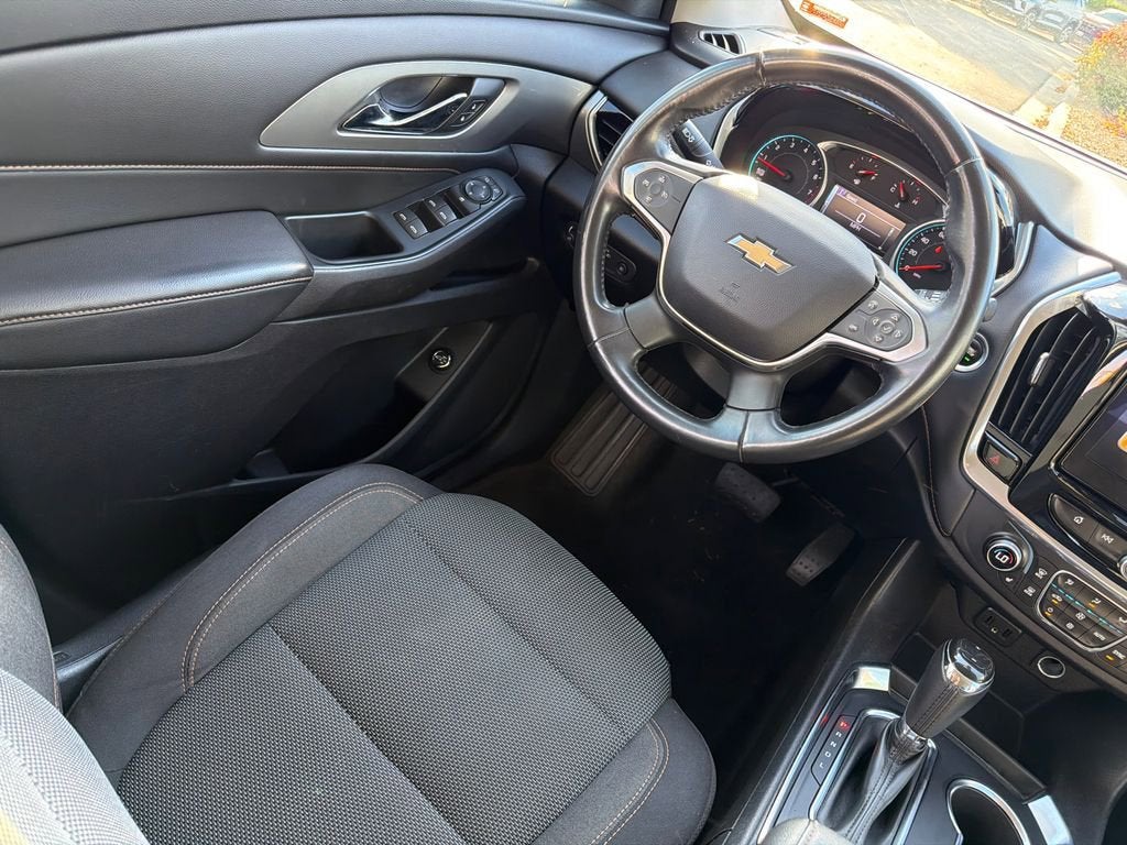 2018 Chevrolet Traverse LT Cloth