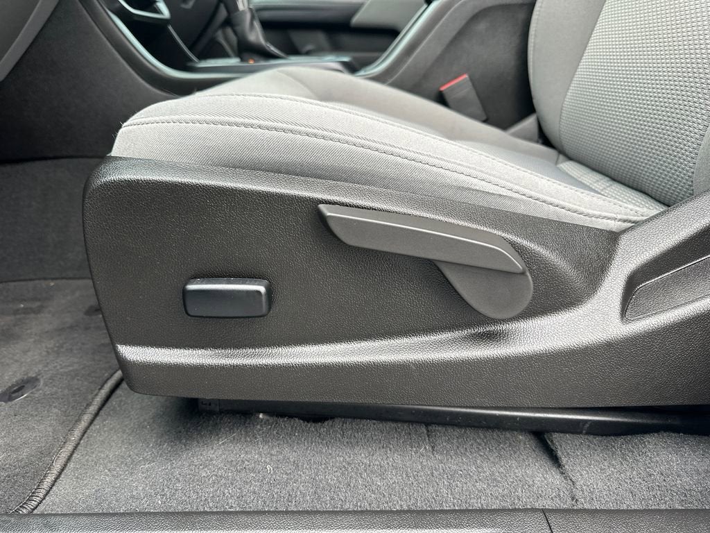 2022 GMC Canyon Elevation Standard