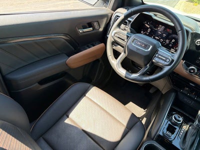 2024 GMC Canyon AT4