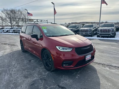 2025 Chrysler Pacifica Limited