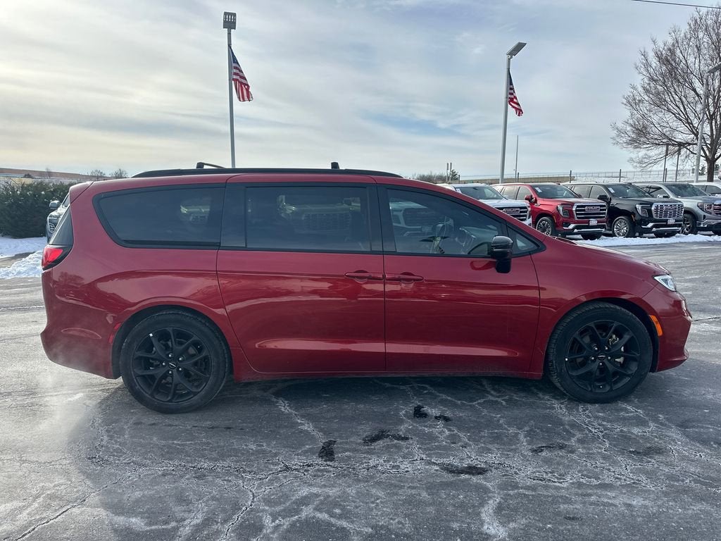 2025 Chrysler Pacifica Limited