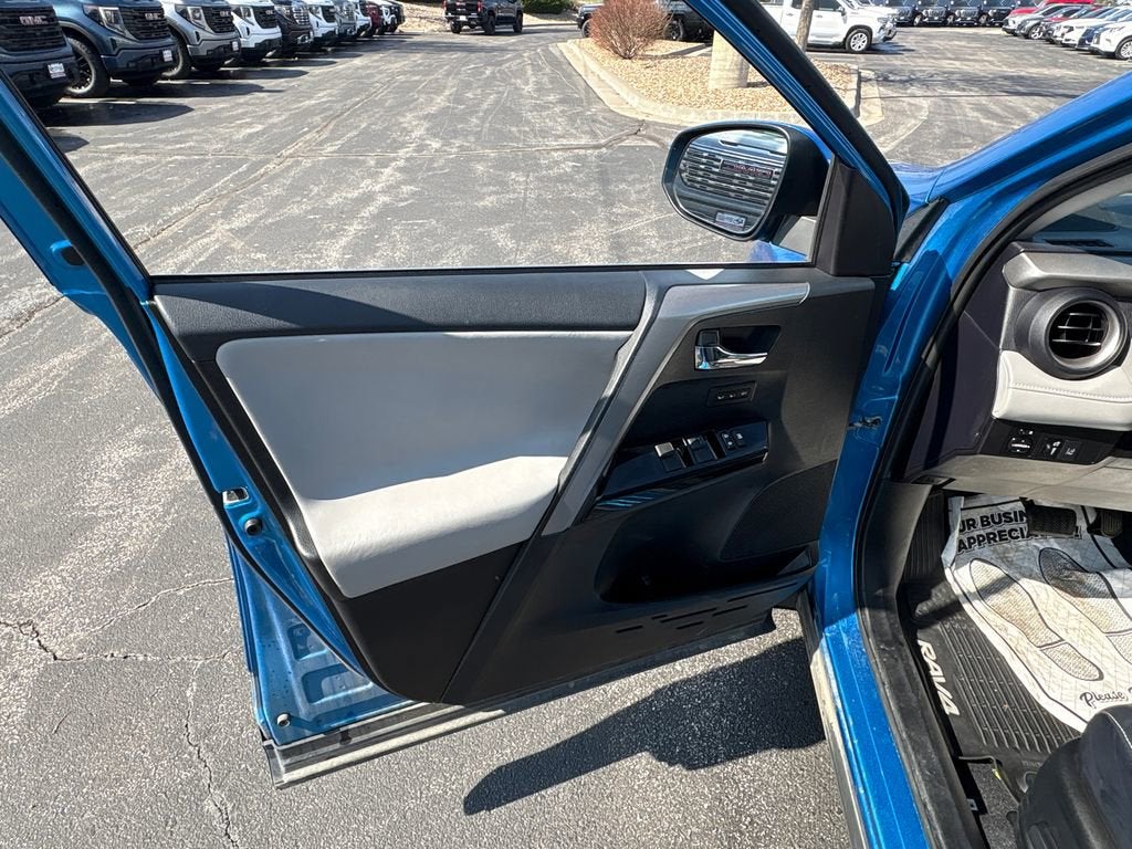 2017 Toyota RAV4 Limited