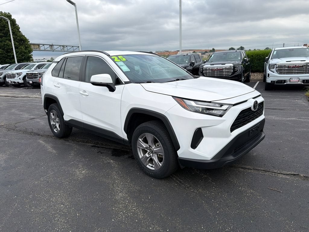 2025 Toyota RAV4 XLE