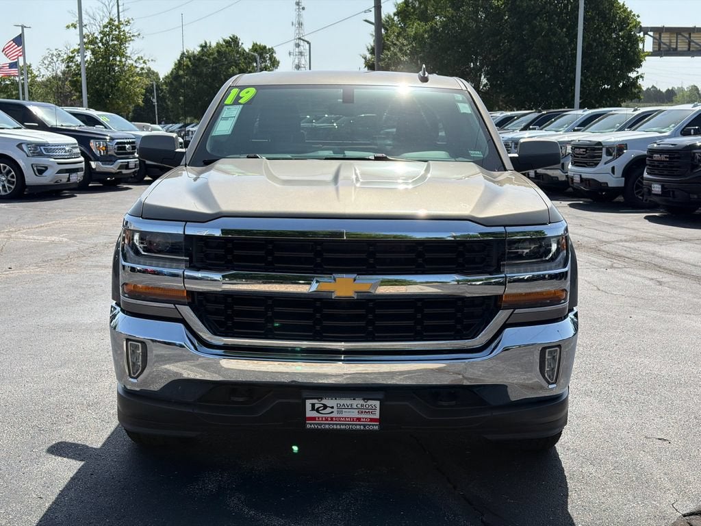 Used 2017 Chevrolet Silverado 1500 LT with VIN 3GCUKREC1HG341465 for sale in Kansas City