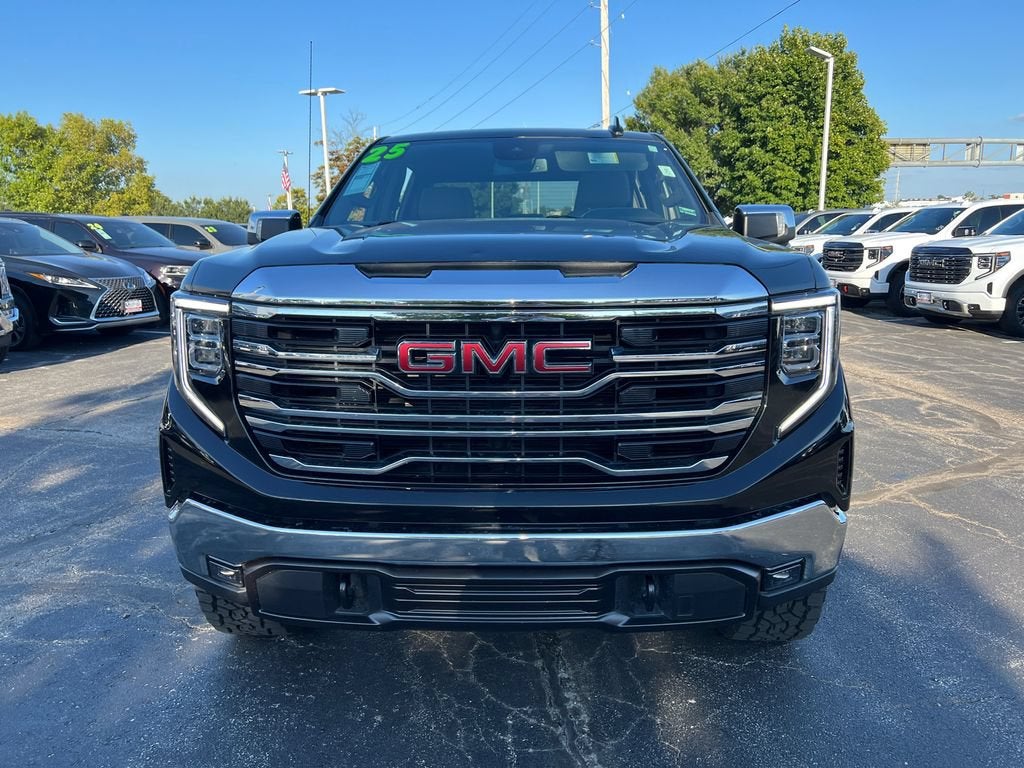 2025 GMC Sierra 1500 SLT