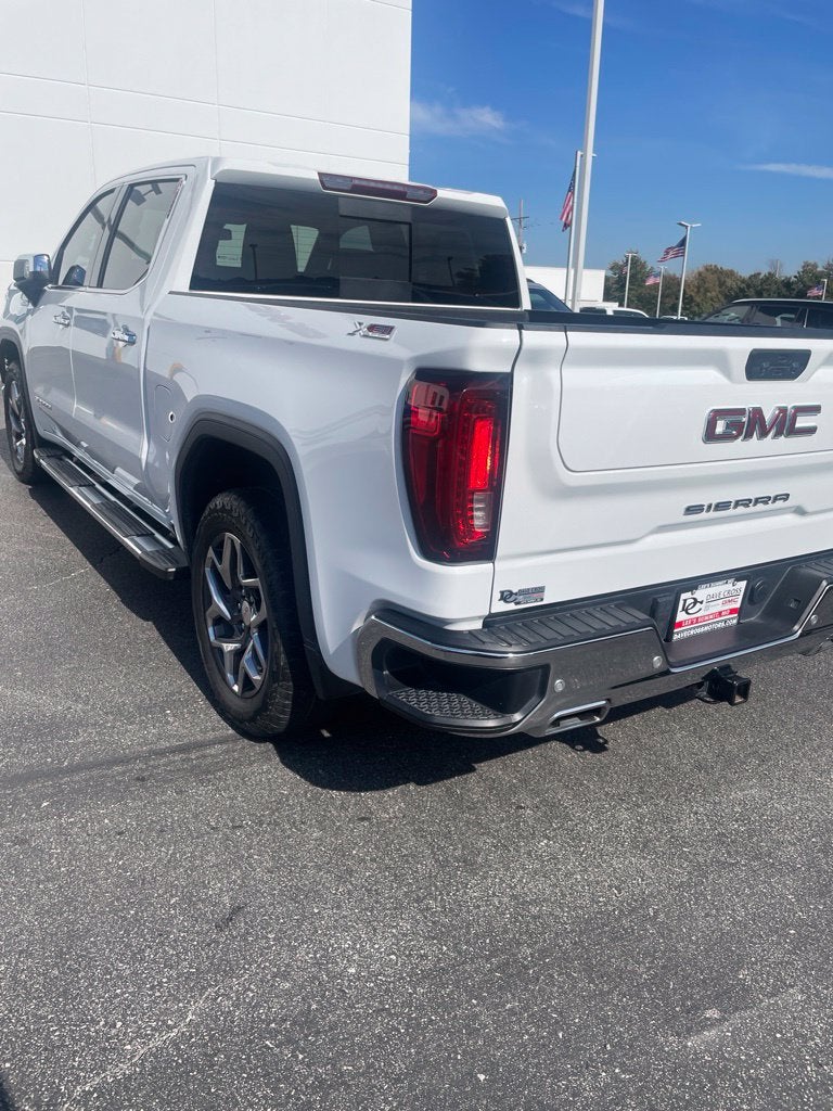 Used 2024 GMC Sierra 1500 SLT with VIN 3GTUUDED1RG407438 for sale in Kansas City