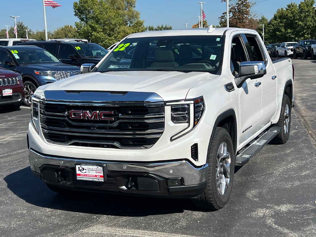 Used 2022 GMC Sierra 1500 SLT with VIN 3GTUUDED9NG661571 for sale in Kansas City