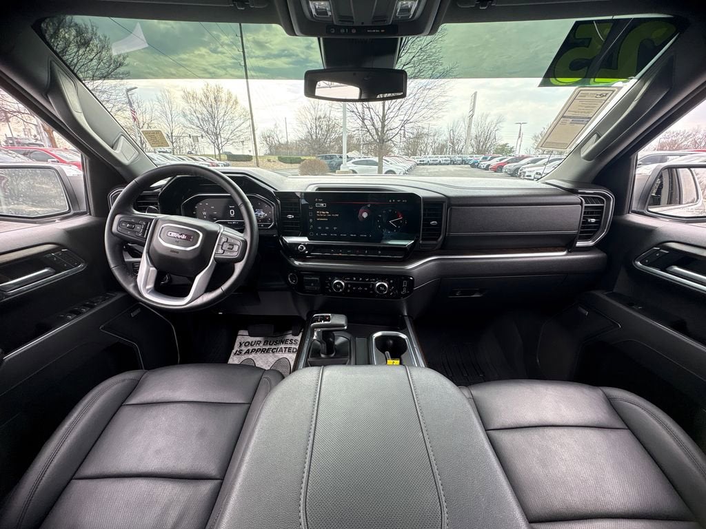 2025 GMC Sierra 1500 SLT