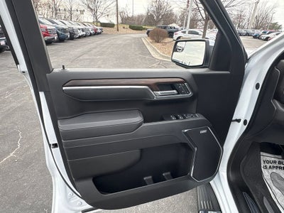 2025 GMC Sierra 1500 SLT