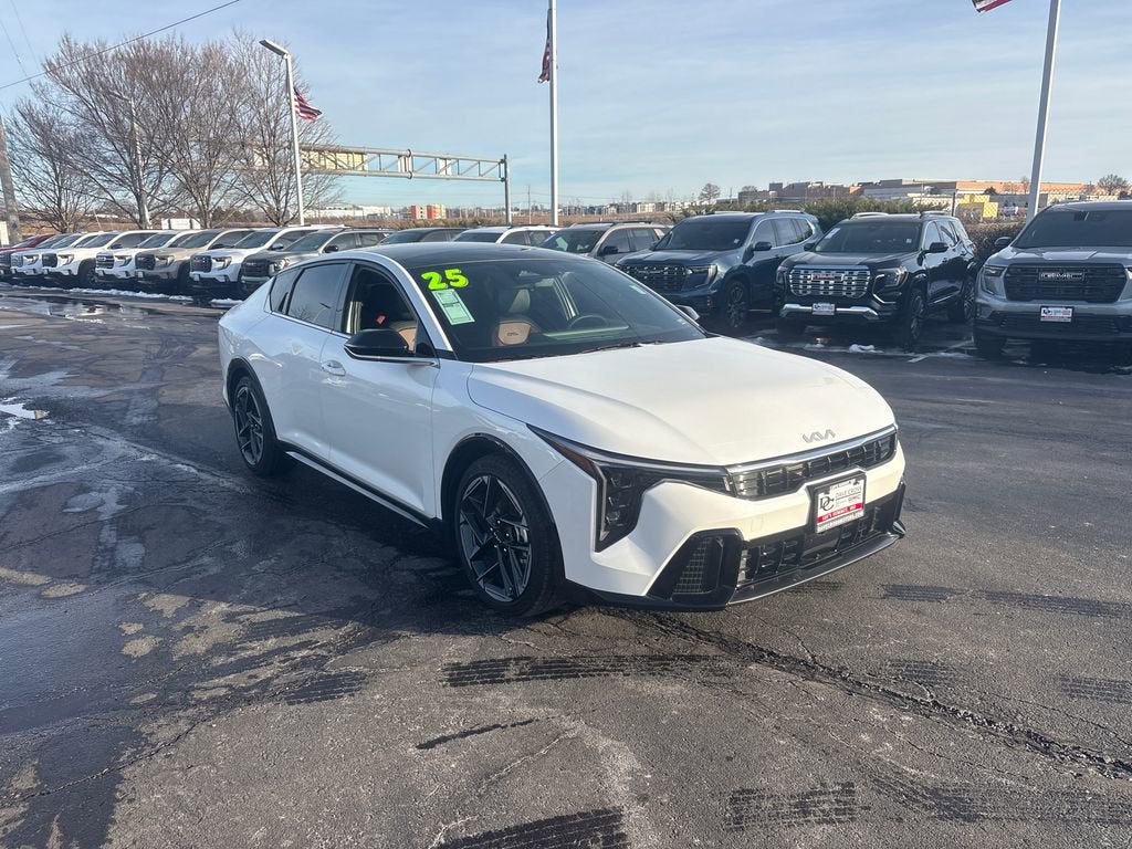 2025 Kia K4 GT-Line