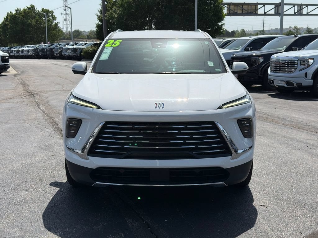 Used 2025 Buick Enclave Preferred with VIN 5GAERARSXSJ218712 for sale in Kansas City