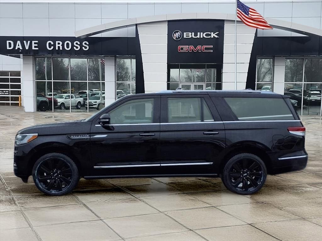 2023 Lincoln Navigator L Reserve