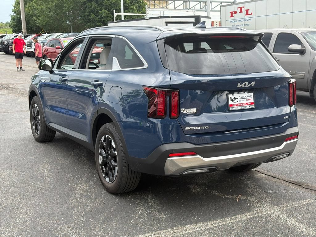 2025 Kia Sorento S
