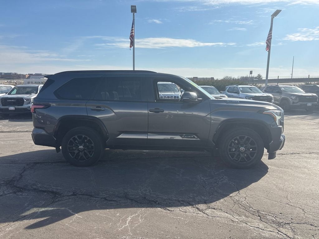 2024 Toyota Sequoia SR5