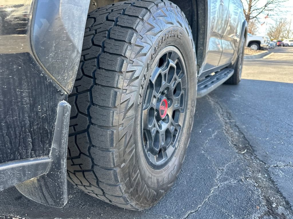 2024 Toyota Sequoia SR5