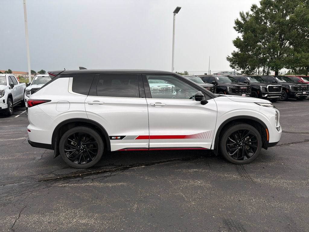 2024 Mitsubishi Outlander SE