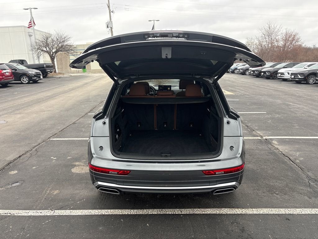 2022 Audi Q5 S line Premium Plus