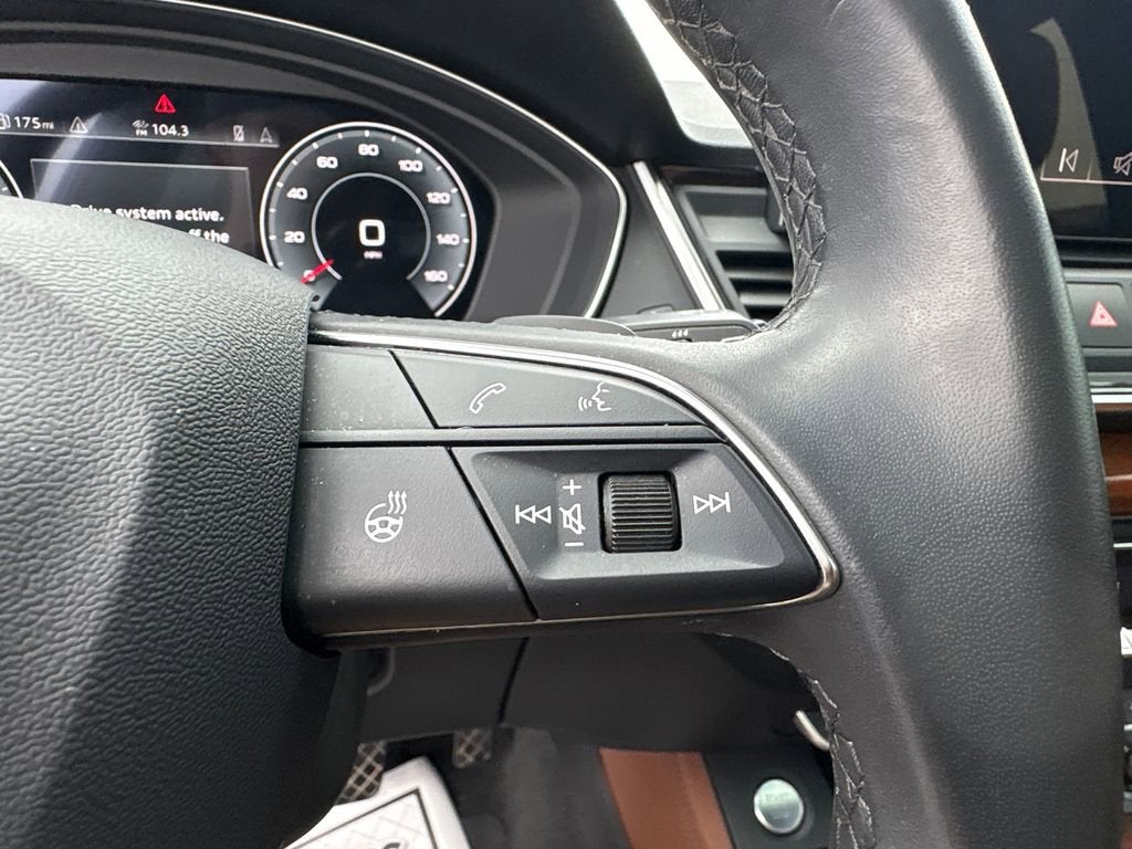 2022 Audi Q5 S line Premium Plus