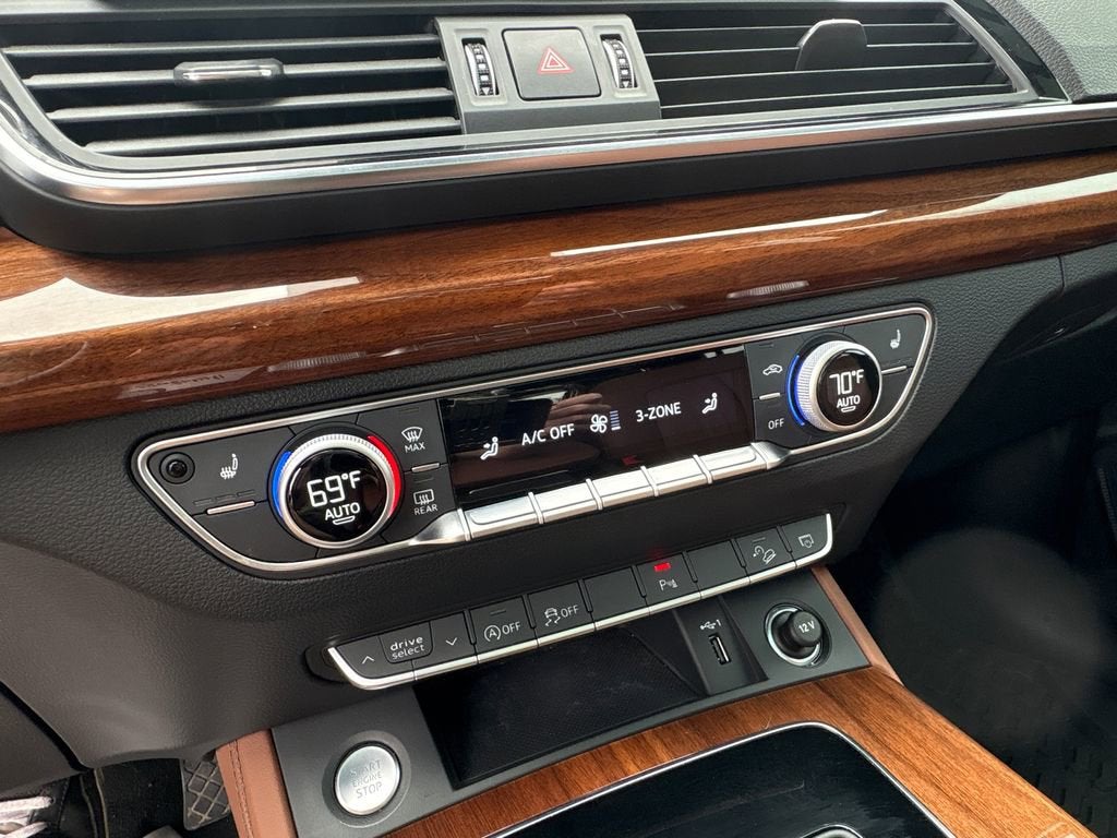 2022 Audi Q5 S line Premium Plus