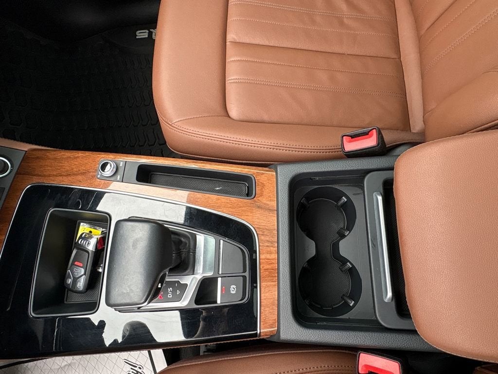 2022 Audi Q5 S line Premium Plus